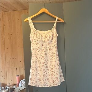 Isabelle’s Cabinet Mini floral dress